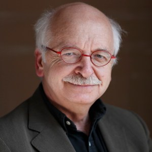 Erik-Orsenna-avril-2010-Photo@Eric-Lefeuvre